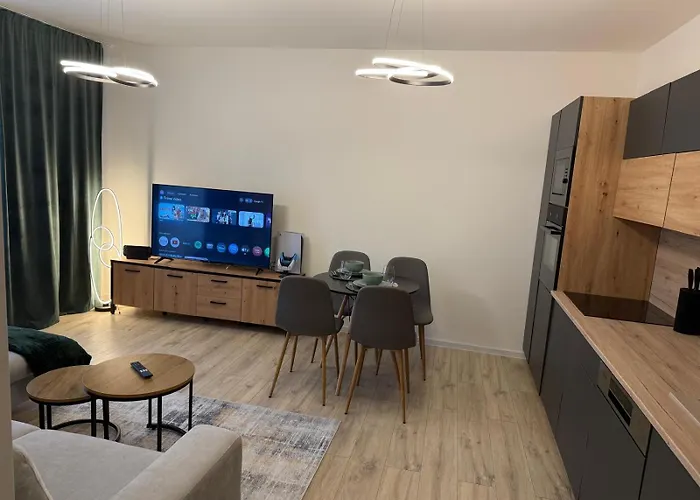 Rishko 113, Self Check In, Free Parking, Bus Station, Center Of The 公寓 班斯卡-比斯特里察