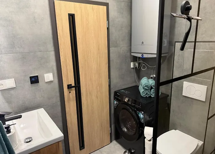 Rishko 113, Self Check In, Free Parking, Bus Station, Center Of The